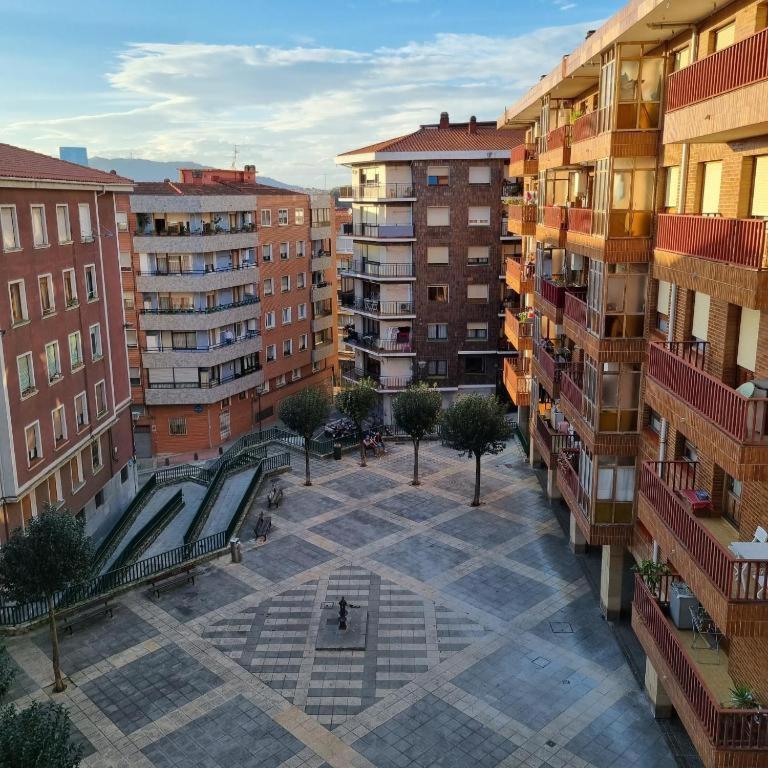 Appartamento Apartamento Con Garaje Opcional Con 2 Banos Cerca Ayuntamiento Bilbao Esterno foto
